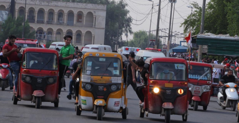 سائقو "تك تك" يهاجمون مفرزة للمرور في بغداد