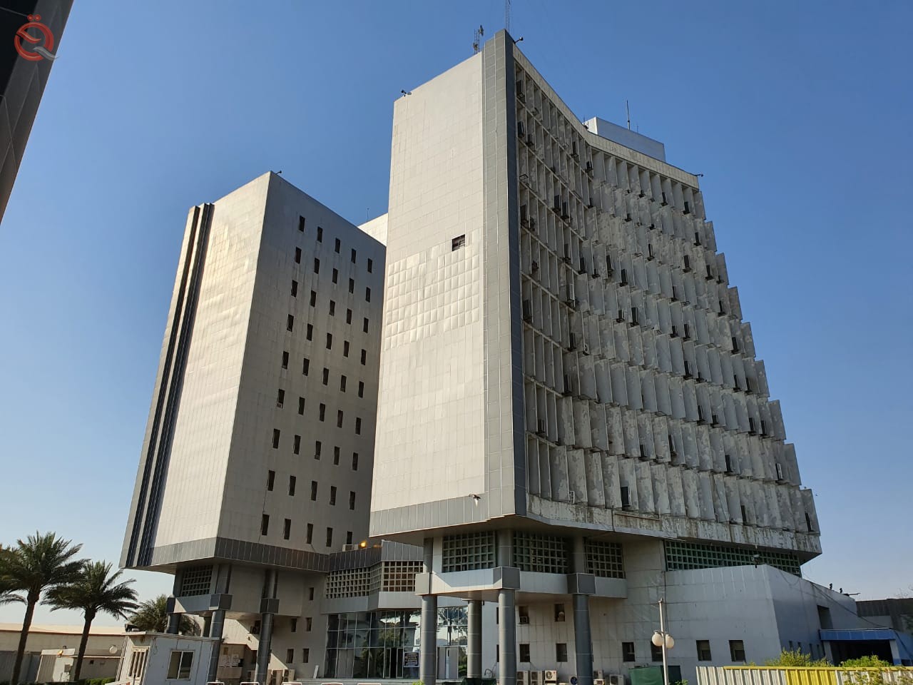 المالية تجري تغييرات في مناصب إدارية وتكلف موظفين بمهام جديدة
