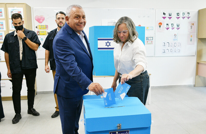 آيزنكوت: نتنياهو يقود حملة لتقويض شرعية الكنيست الجديد